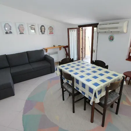 Apartments Lora Rovinj Exterior photo