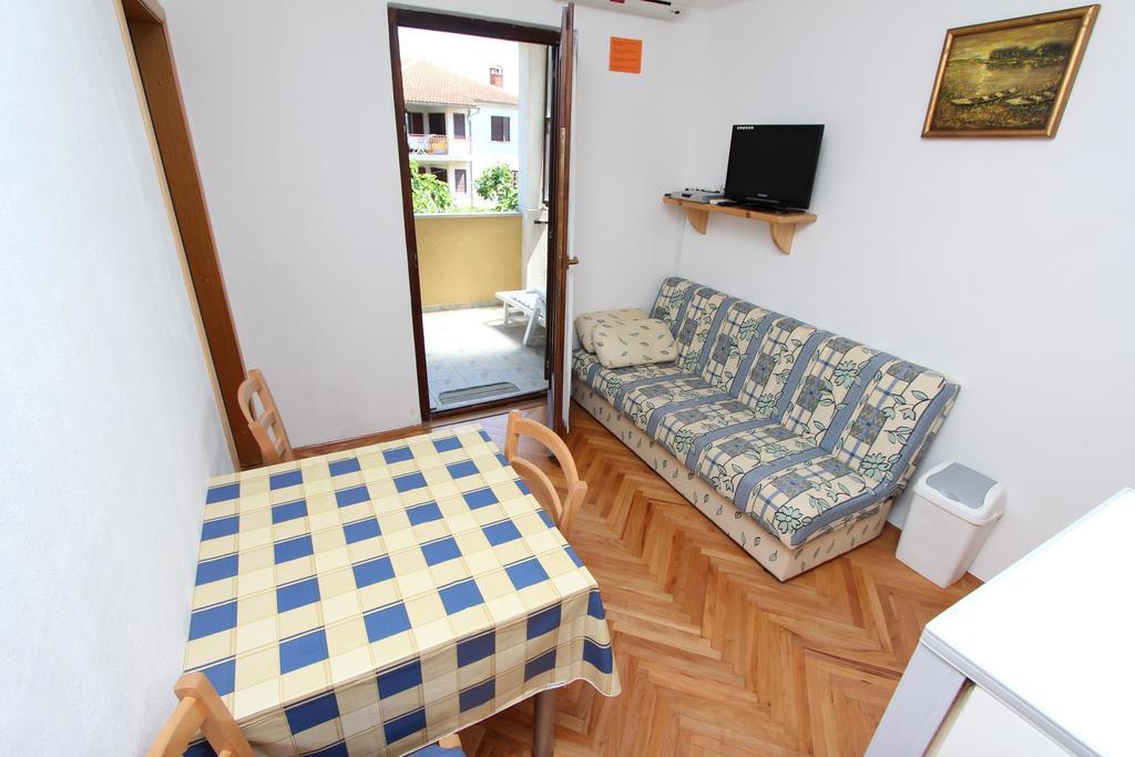 Lora Apartmán *