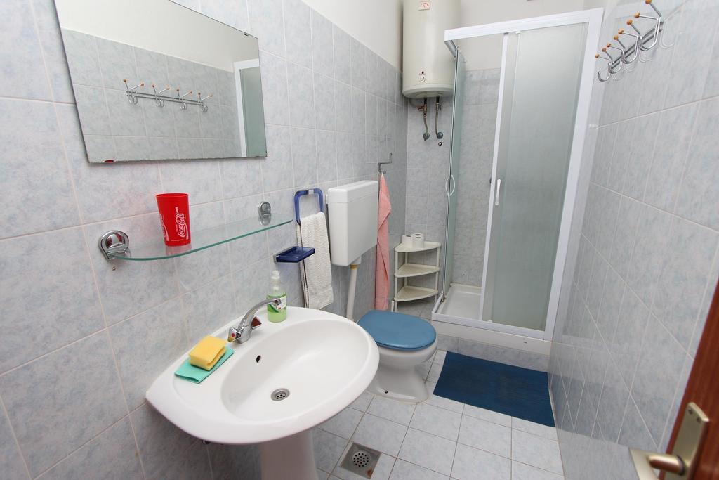 Lora Apartmán *
