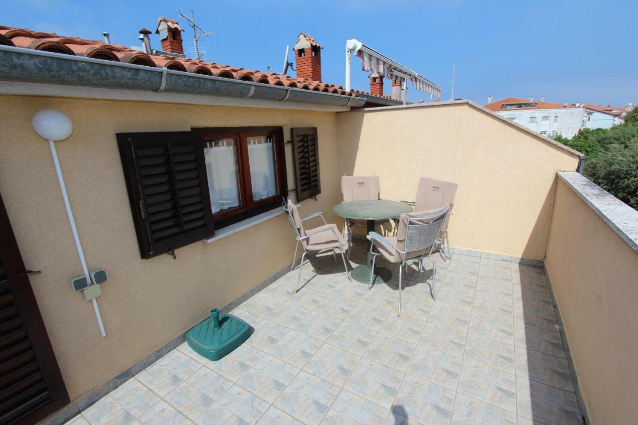 Lora Apartment